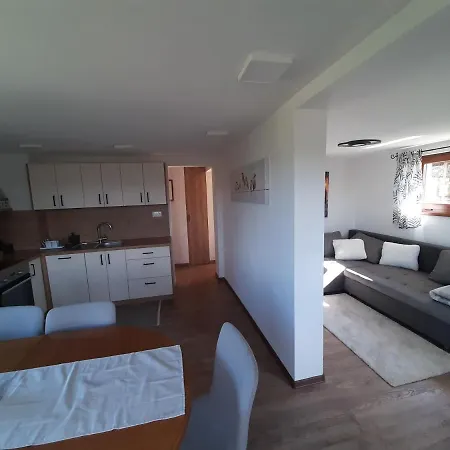 House Aronija * Smarje pri Jelsah