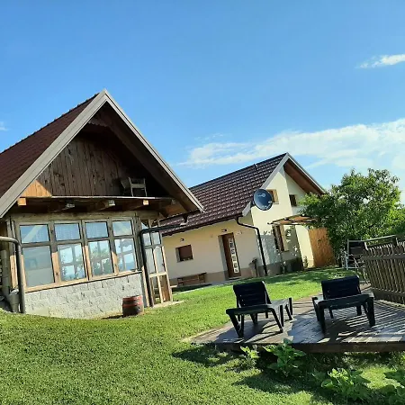 House Aronija