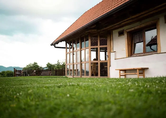 別荘 House Aronija