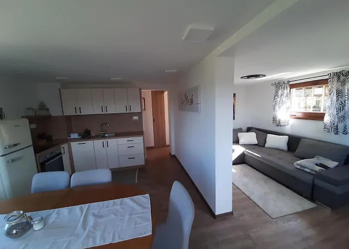 House Aronija * Šmarje pri Jelšah